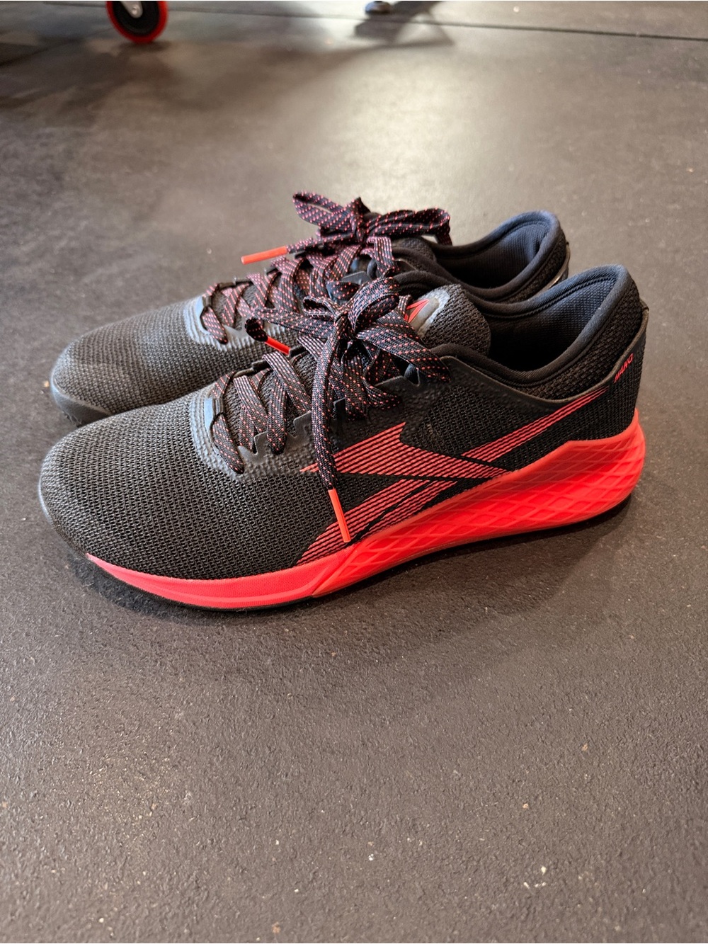 Reebok Nano 9 sz 10 Men's Black & Red Running Shoes